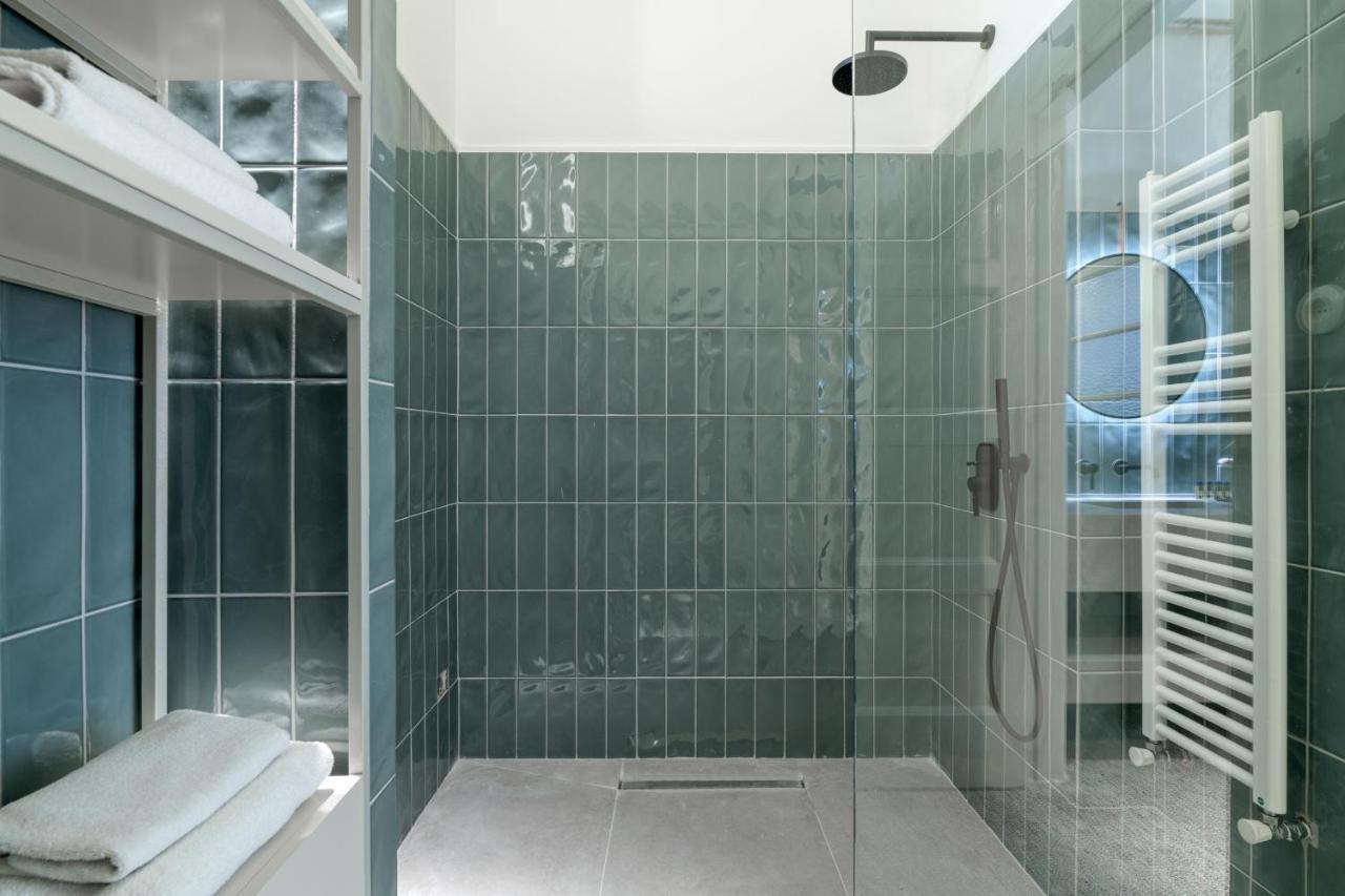 Your 4 Bdrm Dream House Acropolis View & Jacuzzi أثينا المظهر الخارجي الصورة